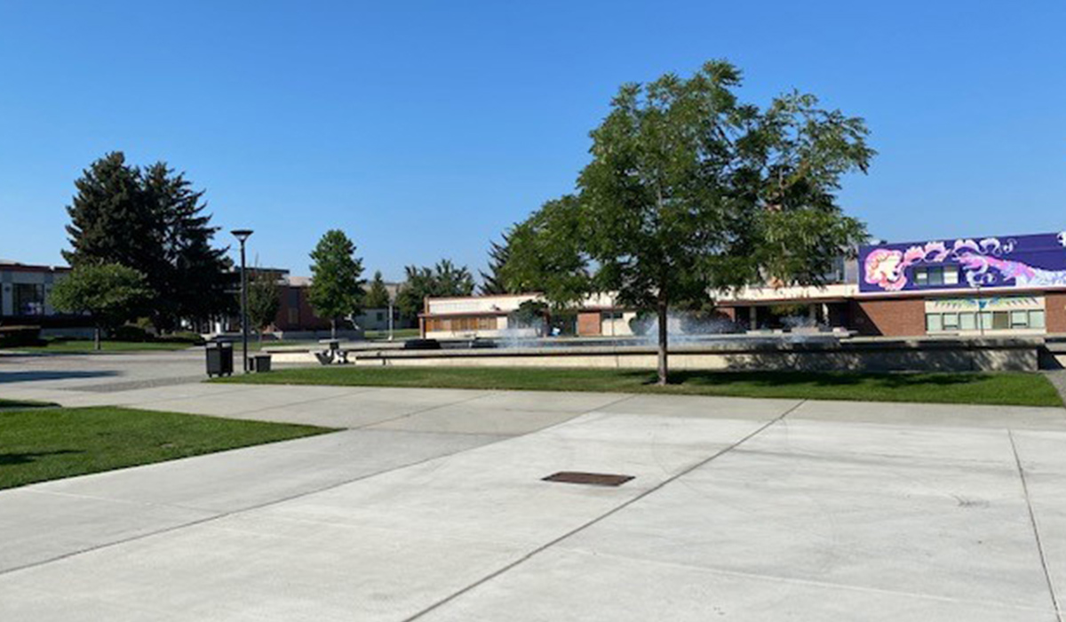 The fountain at the center of the WVC Wenatchee campus.