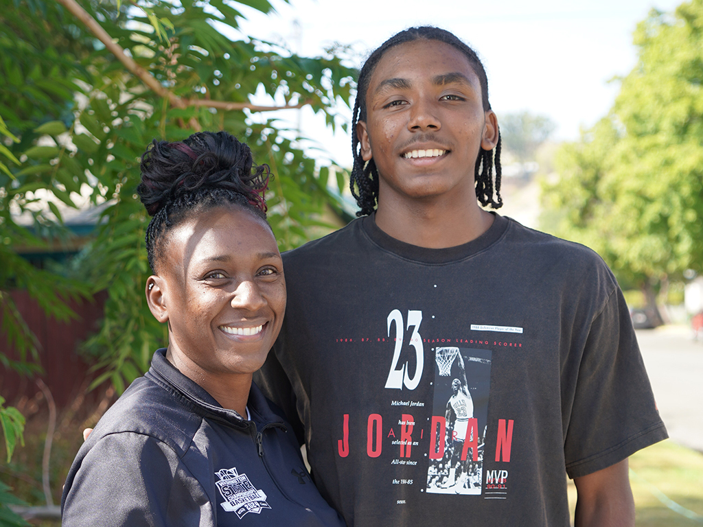 Parent with student on Omak campus